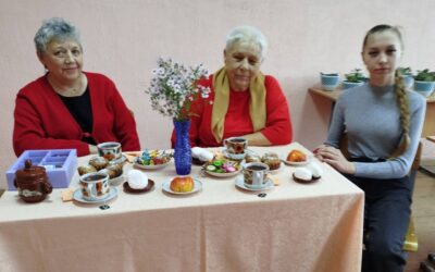 Поздравление ветеранов труда с Днём матери!